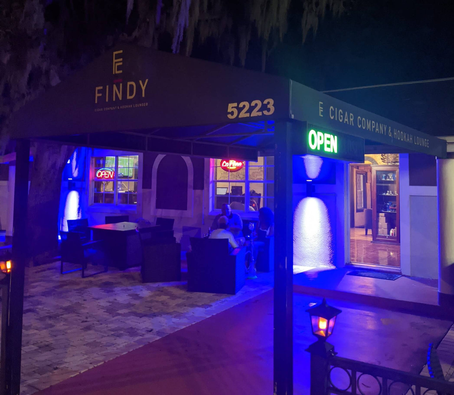 Findy Hookah and Cigar Patio